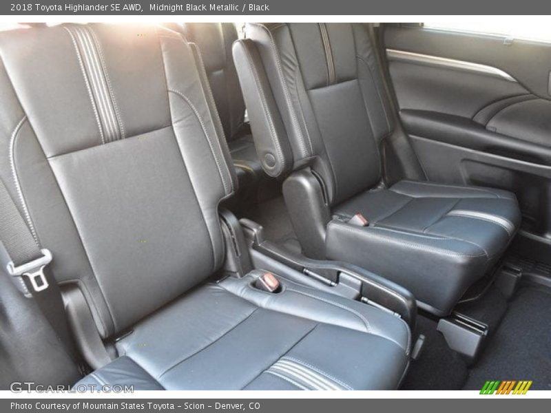 Midnight Black Metallic / Black 2018 Toyota Highlander SE AWD
