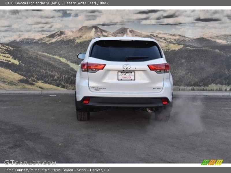 Blizzard White Pearl / Black 2018 Toyota Highlander SE AWD