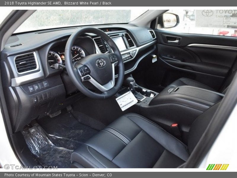 Blizzard White Pearl / Black 2018 Toyota Highlander SE AWD