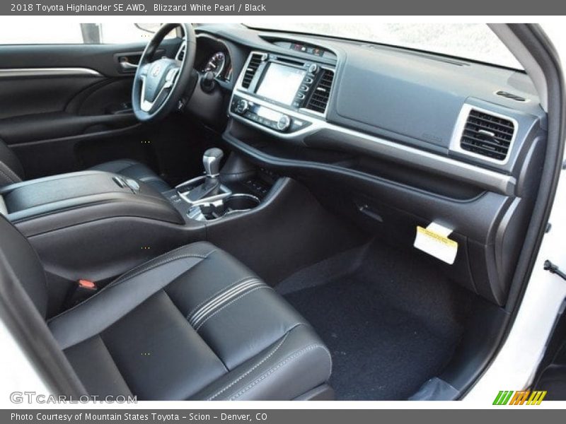 Blizzard White Pearl / Black 2018 Toyota Highlander SE AWD