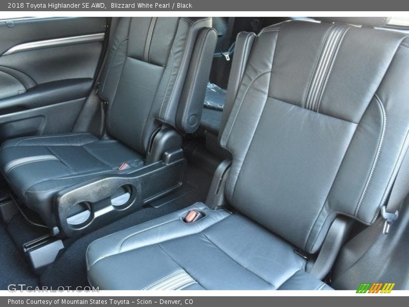 Blizzard White Pearl / Black 2018 Toyota Highlander SE AWD
