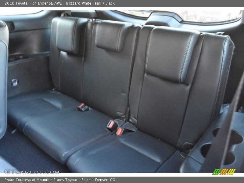 Blizzard White Pearl / Black 2018 Toyota Highlander SE AWD