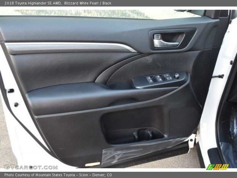 Blizzard White Pearl / Black 2018 Toyota Highlander SE AWD