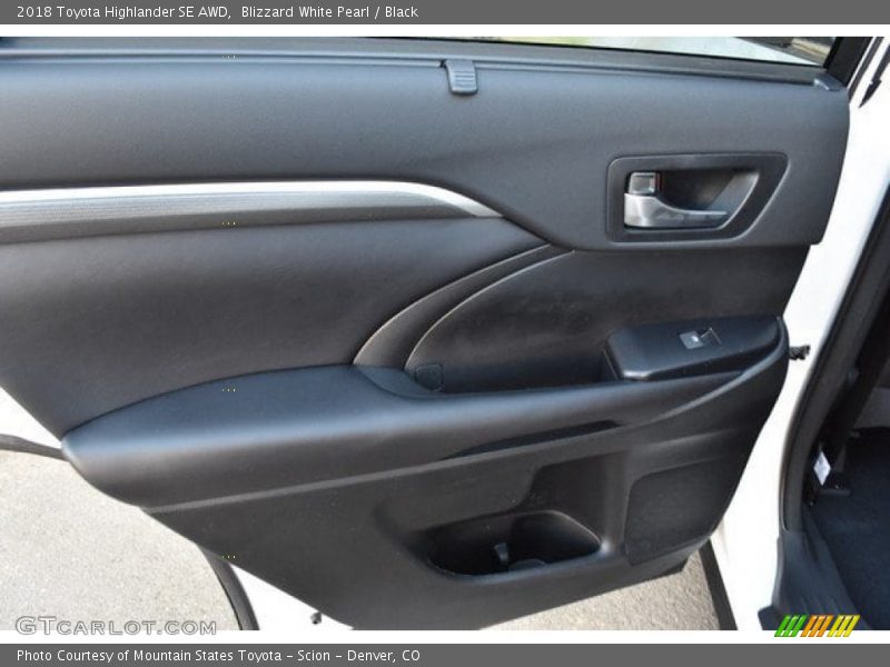 Blizzard White Pearl / Black 2018 Toyota Highlander SE AWD