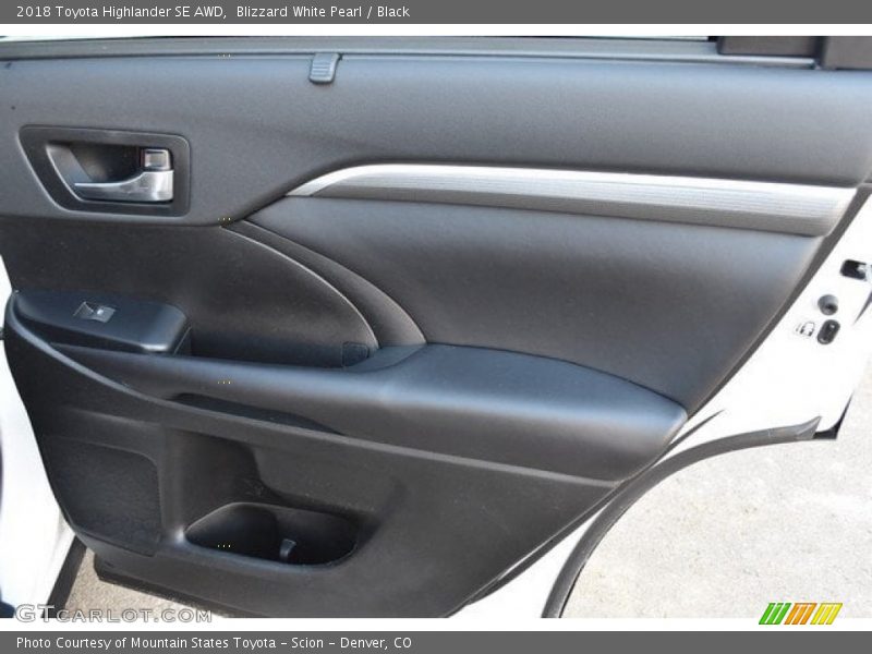 Blizzard White Pearl / Black 2018 Toyota Highlander SE AWD