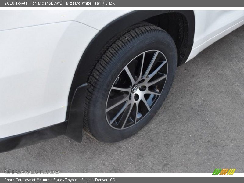 Blizzard White Pearl / Black 2018 Toyota Highlander SE AWD