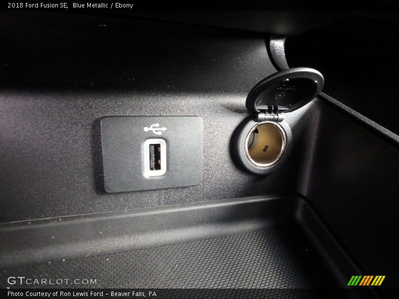 Blue Metallic / Ebony 2018 Ford Fusion SE
