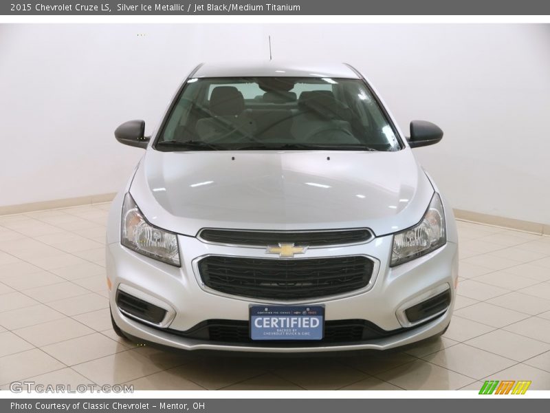 Silver Ice Metallic / Jet Black/Medium Titanium 2015 Chevrolet Cruze LS