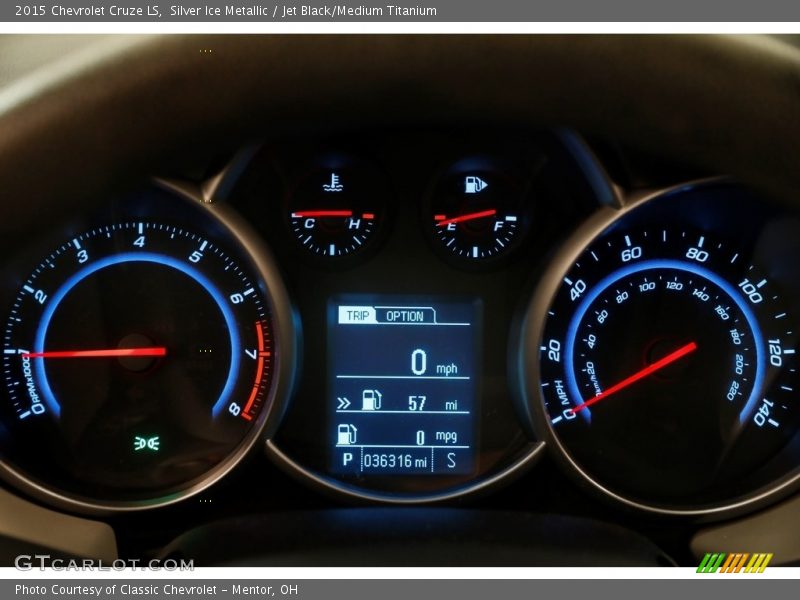 Silver Ice Metallic / Jet Black/Medium Titanium 2015 Chevrolet Cruze LS