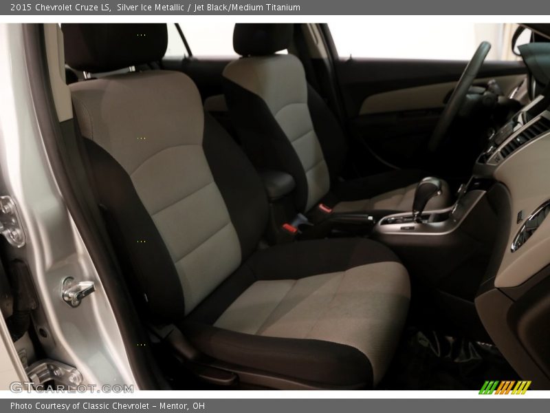 Silver Ice Metallic / Jet Black/Medium Titanium 2015 Chevrolet Cruze LS