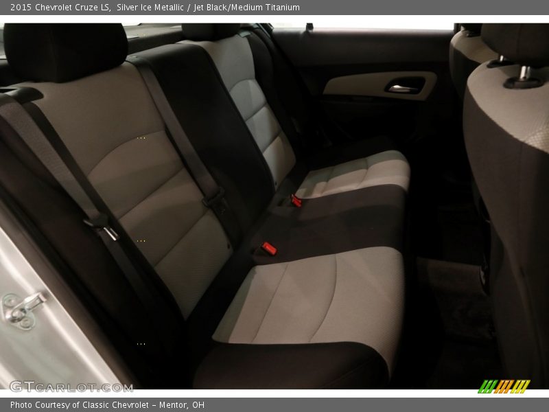 Silver Ice Metallic / Jet Black/Medium Titanium 2015 Chevrolet Cruze LS