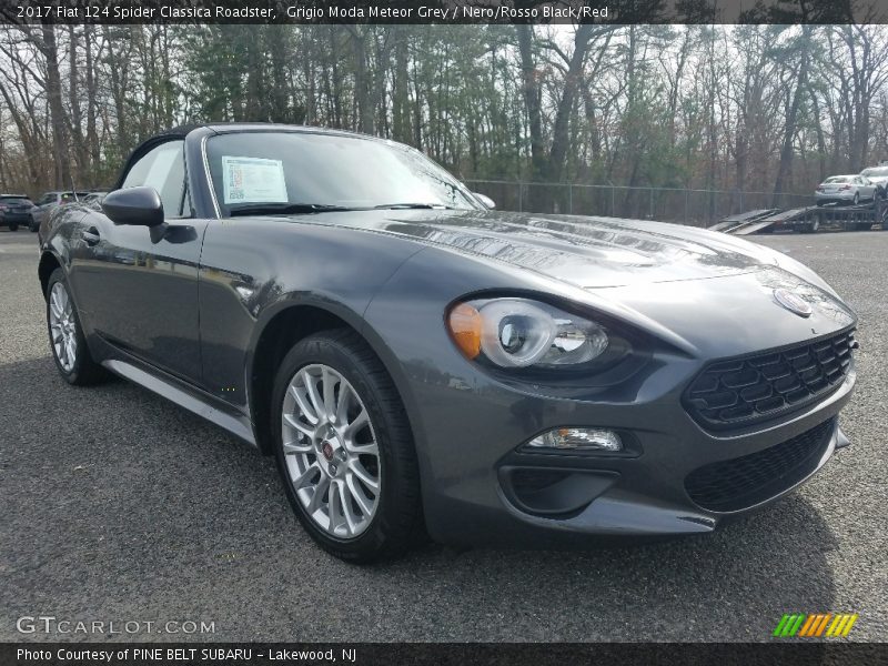 Front 3/4 View of 2017 124 Spider Classica Roadster