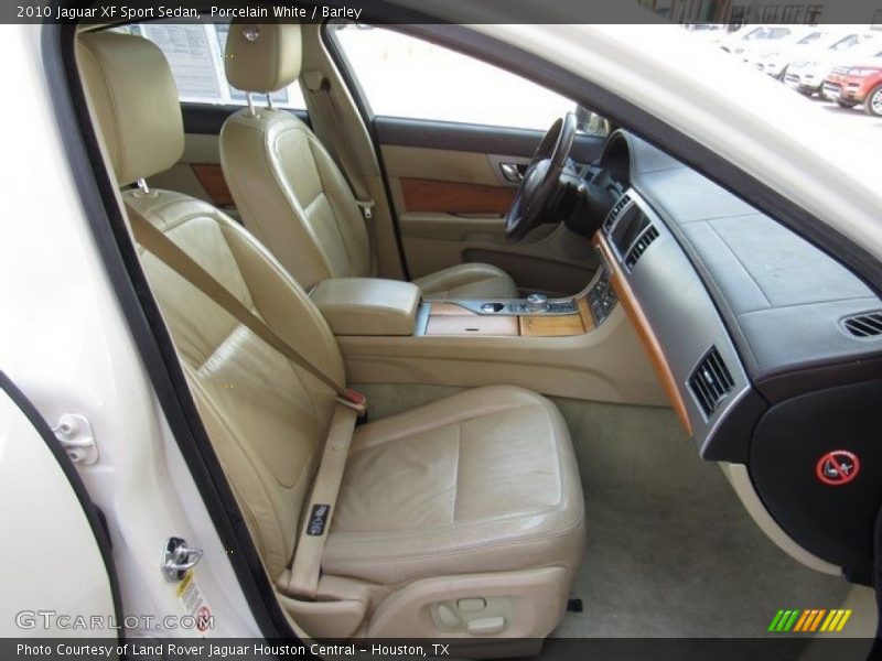 Porcelain White / Barley 2010 Jaguar XF Sport Sedan