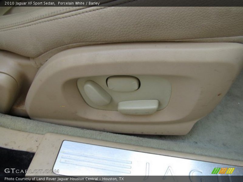 Porcelain White / Barley 2010 Jaguar XF Sport Sedan