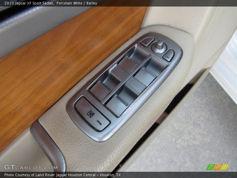 Porcelain White / Barley 2010 Jaguar XF Sport Sedan