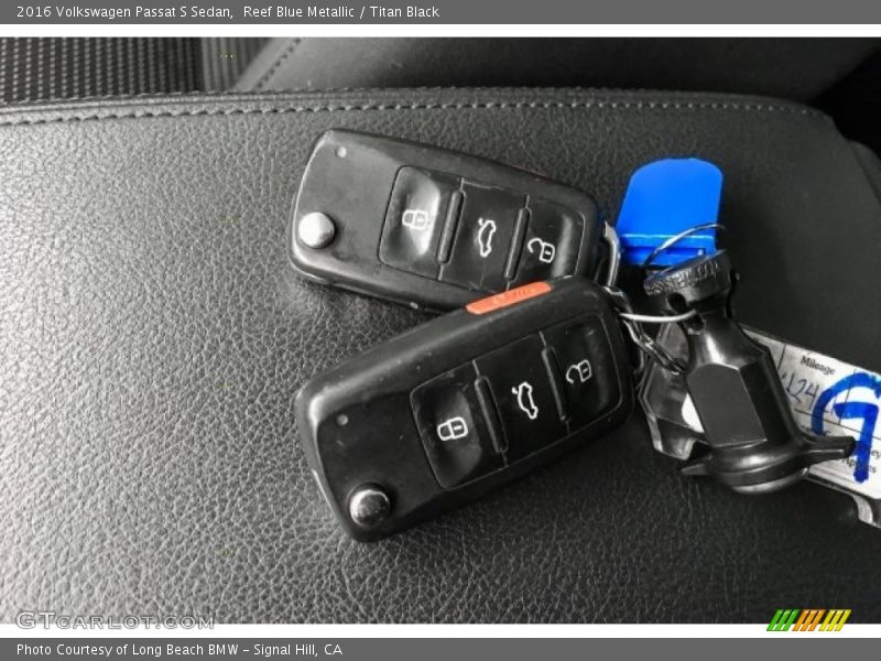 Reef Blue Metallic / Titan Black 2016 Volkswagen Passat S Sedan