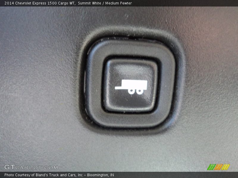 Summit White / Medium Pewter 2014 Chevrolet Express 1500 Cargo WT