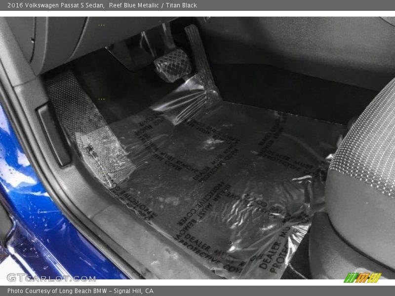 Reef Blue Metallic / Titan Black 2016 Volkswagen Passat S Sedan