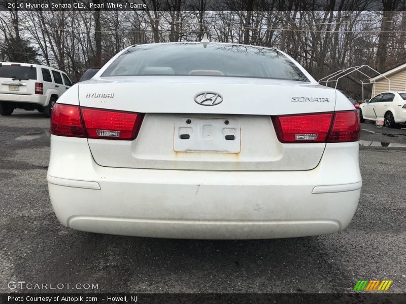 Pearl White / Camel 2010 Hyundai Sonata GLS