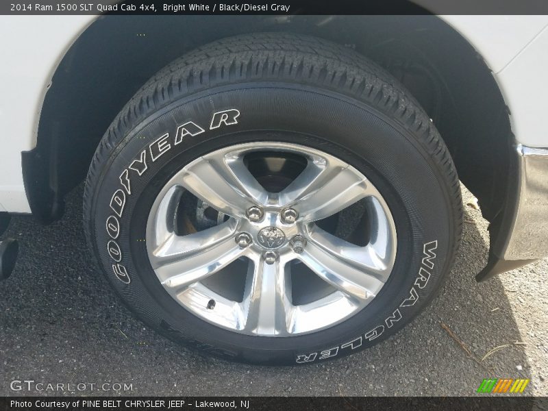 Bright White / Black/Diesel Gray 2014 Ram 1500 SLT Quad Cab 4x4