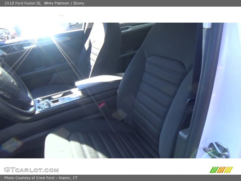 White Platinum / Ebony 2018 Ford Fusion SE