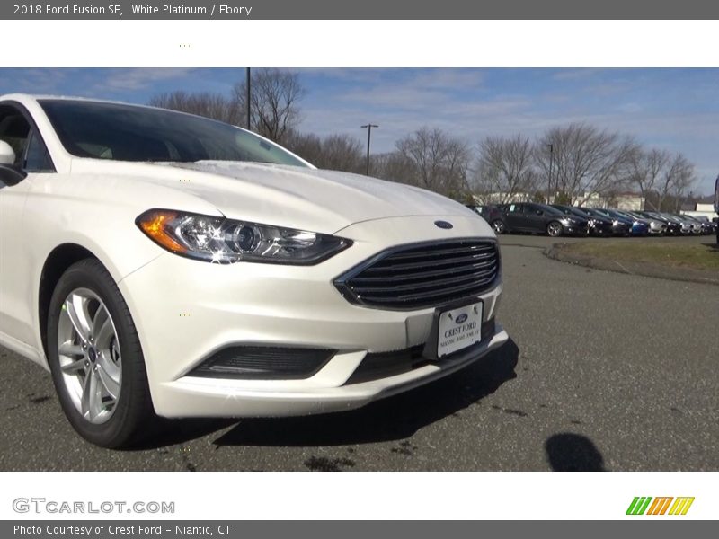 White Platinum / Ebony 2018 Ford Fusion SE