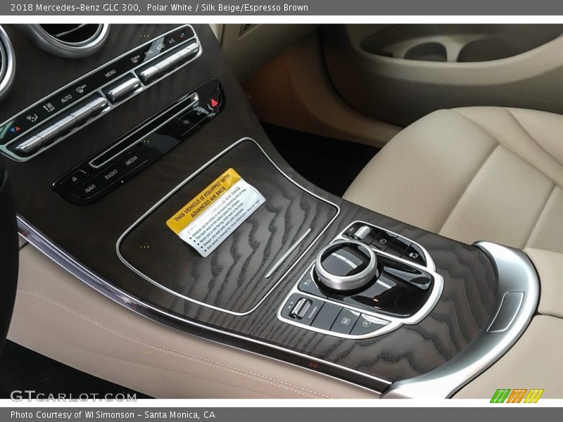 Polar White / Silk Beige/Espresso Brown 2018 Mercedes-Benz GLC 300