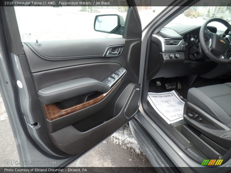Pepperdust Metallic / Jet Black 2018 Chevrolet Tahoe LS 4WD