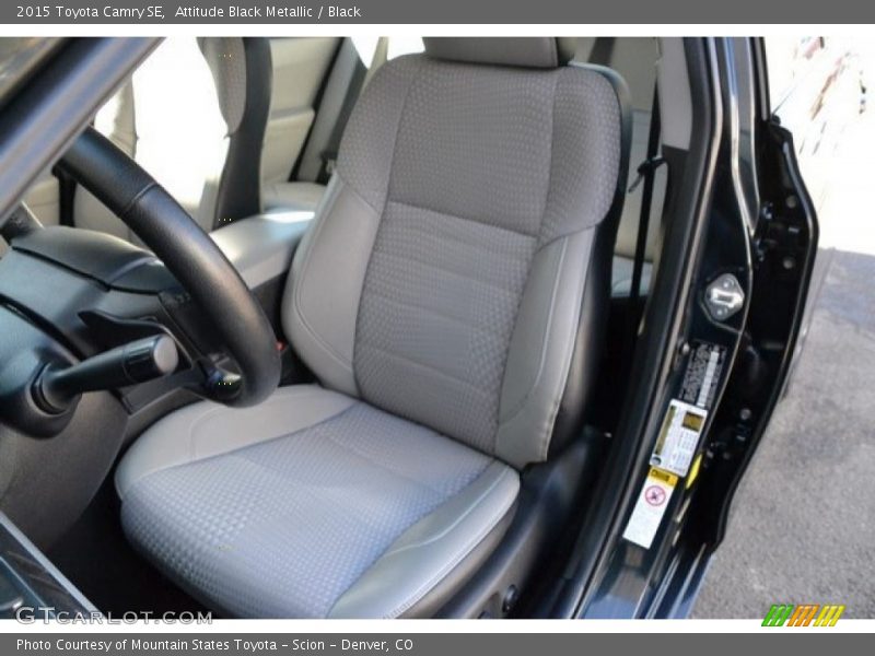 Attitude Black Metallic / Black 2015 Toyota Camry SE