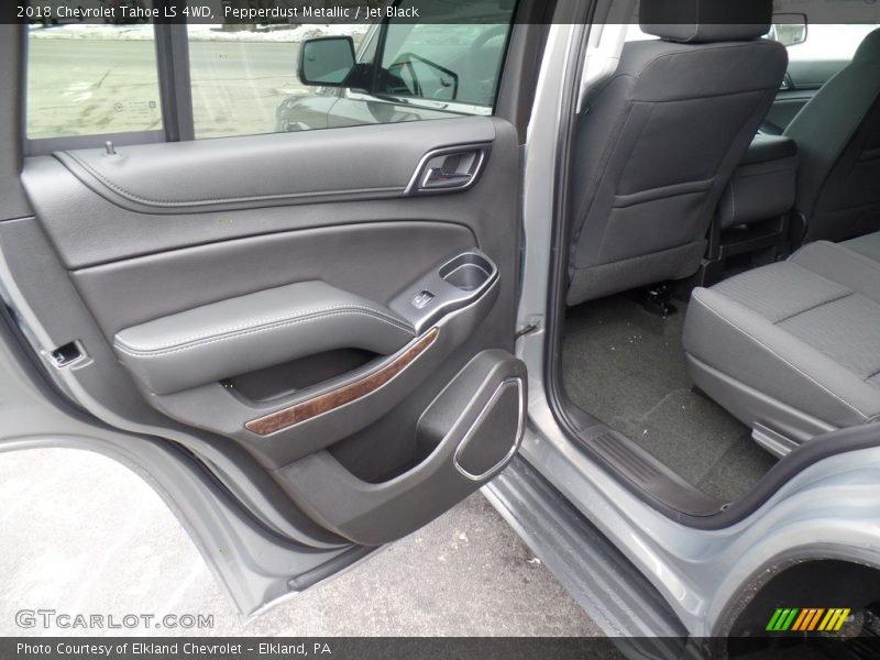 Pepperdust Metallic / Jet Black 2018 Chevrolet Tahoe LS 4WD