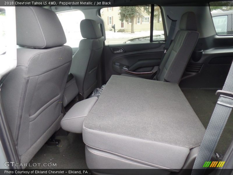 Pepperdust Metallic / Jet Black 2018 Chevrolet Tahoe LS 4WD