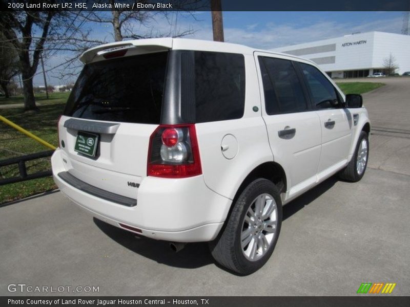 Alaska White / Ebony Black 2009 Land Rover LR2 HSE