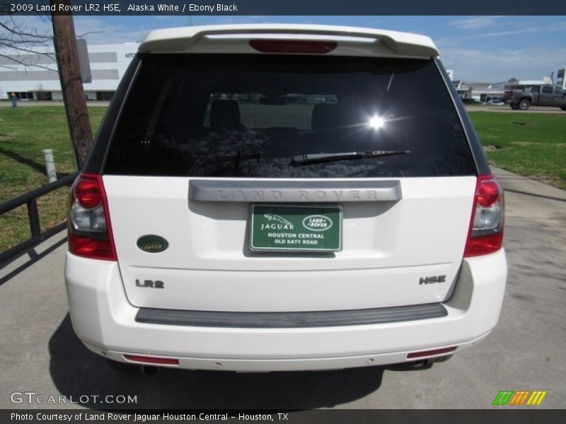 Alaska White / Ebony Black 2009 Land Rover LR2 HSE