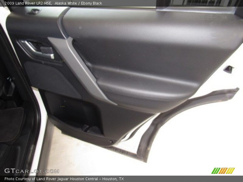 Alaska White / Ebony Black 2009 Land Rover LR2 HSE