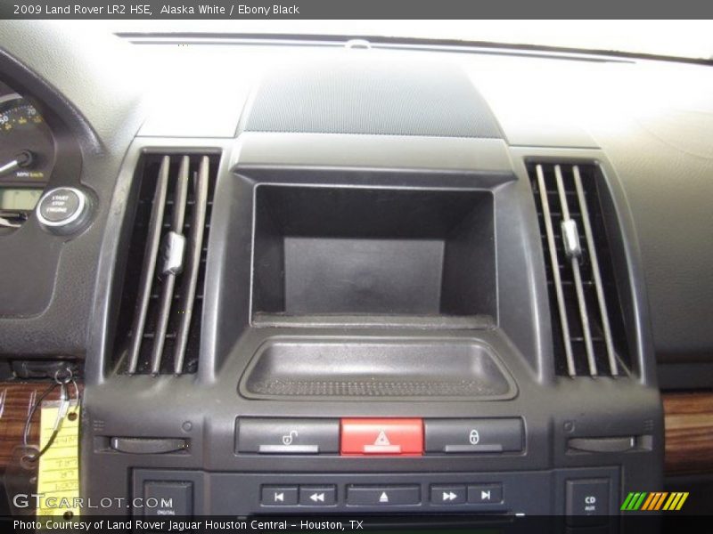 Alaska White / Ebony Black 2009 Land Rover LR2 HSE
