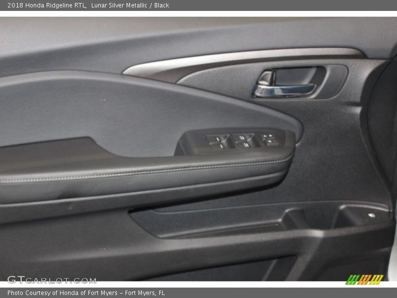 Lunar Silver Metallic / Black 2018 Honda Ridgeline RTL