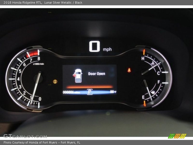 Lunar Silver Metallic / Black 2018 Honda Ridgeline RTL