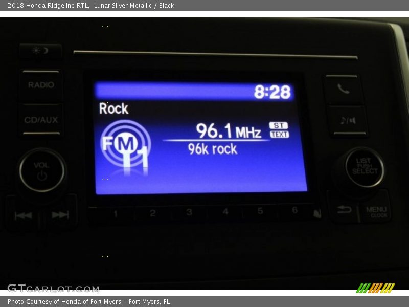 Lunar Silver Metallic / Black 2018 Honda Ridgeline RTL