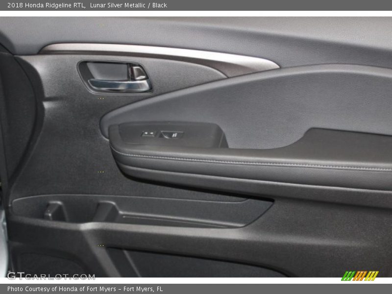 Lunar Silver Metallic / Black 2018 Honda Ridgeline RTL