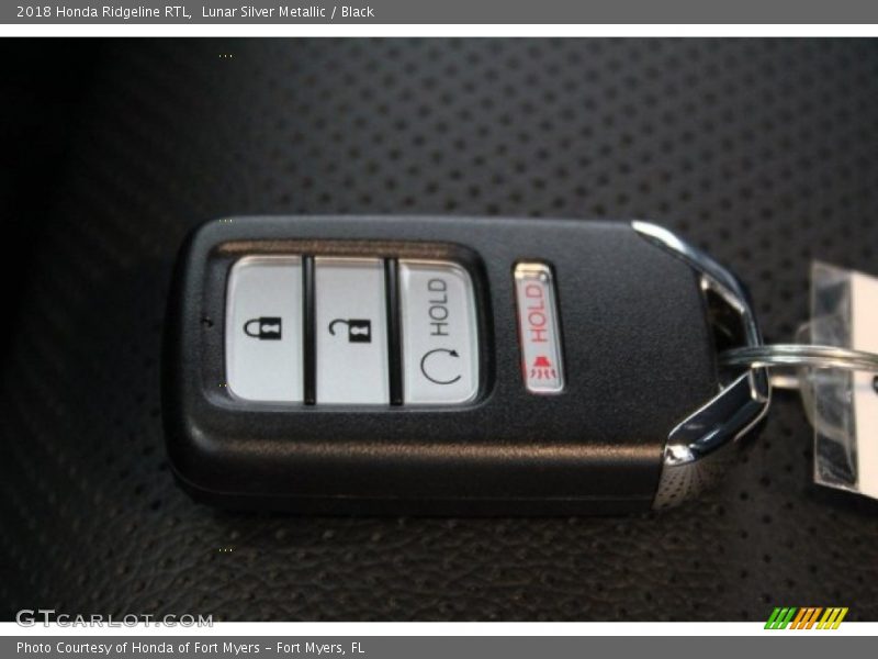 Lunar Silver Metallic / Black 2018 Honda Ridgeline RTL