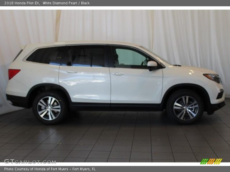 White Diamond Pearl / Black 2018 Honda Pilot EX