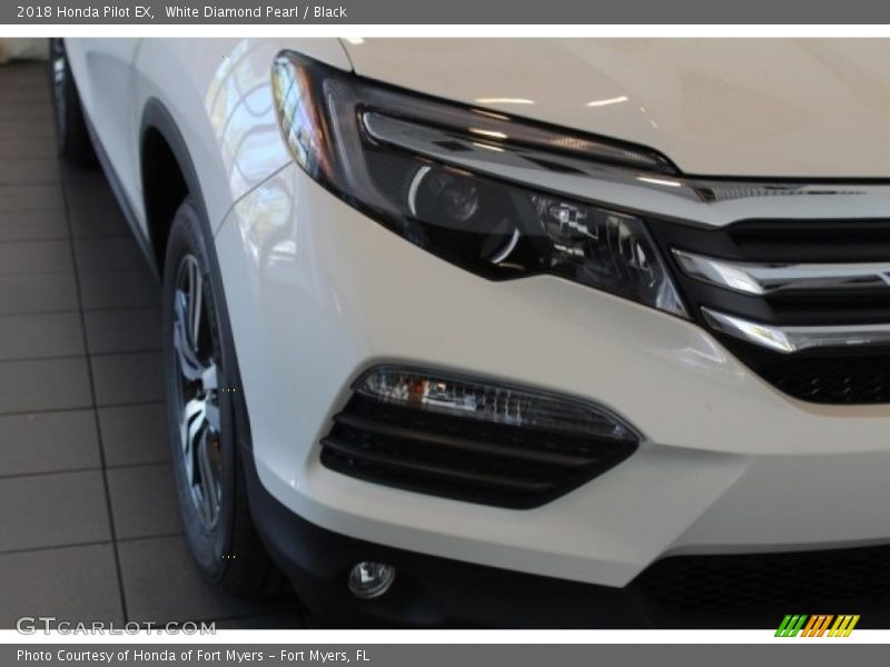 White Diamond Pearl / Black 2018 Honda Pilot EX