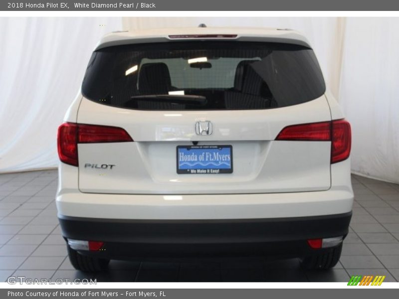 White Diamond Pearl / Black 2018 Honda Pilot EX