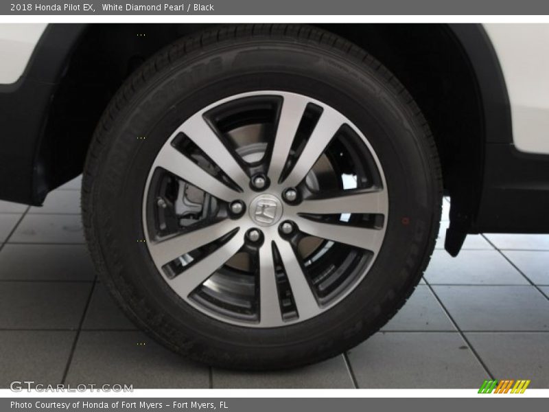 White Diamond Pearl / Black 2018 Honda Pilot EX