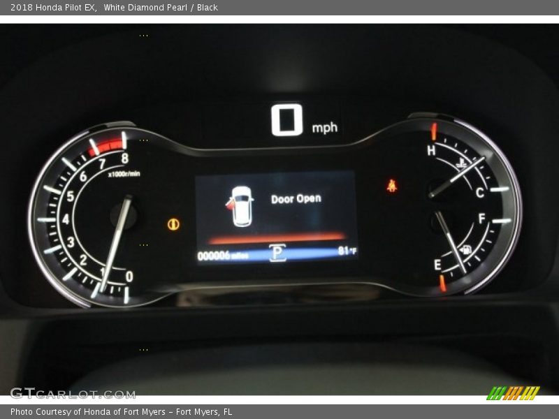 White Diamond Pearl / Black 2018 Honda Pilot EX