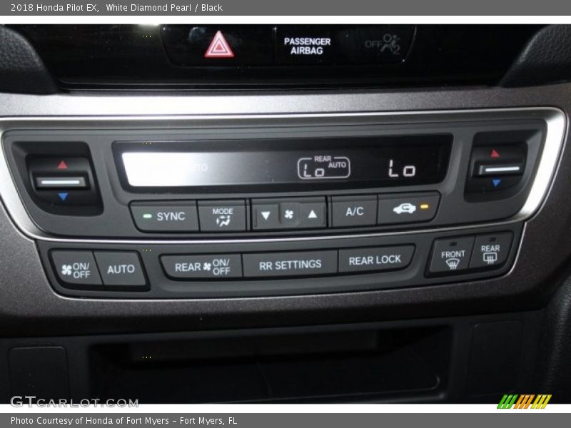 White Diamond Pearl / Black 2018 Honda Pilot EX