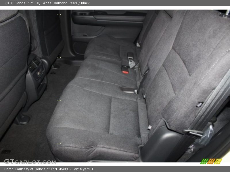 White Diamond Pearl / Black 2018 Honda Pilot EX