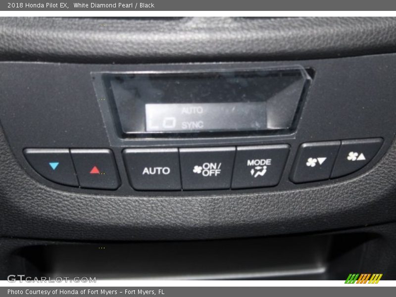 White Diamond Pearl / Black 2018 Honda Pilot EX