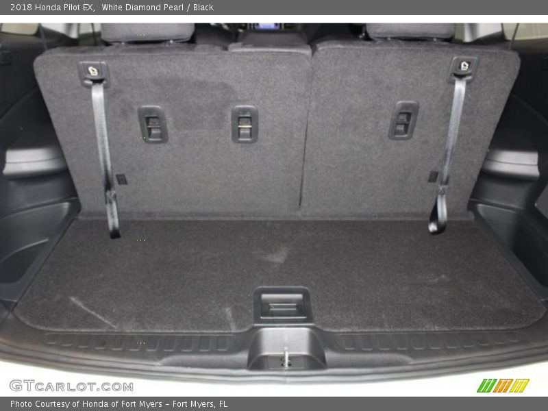 White Diamond Pearl / Black 2018 Honda Pilot EX