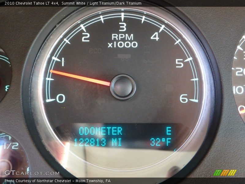 Summit White / Light Titanium/Dark Titanium 2010 Chevrolet Tahoe LT 4x4